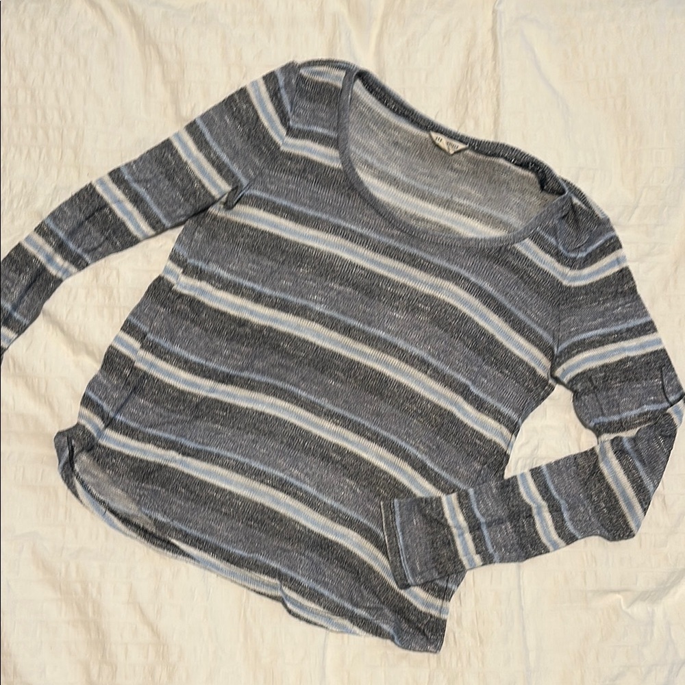 Aeropostale Gray Fitted Long Sleeve Tee